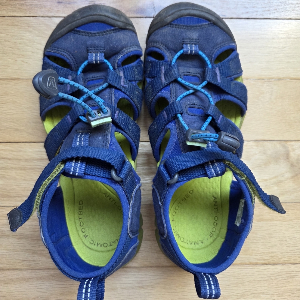 Keens Seacamp II Sandal Boys Size 2